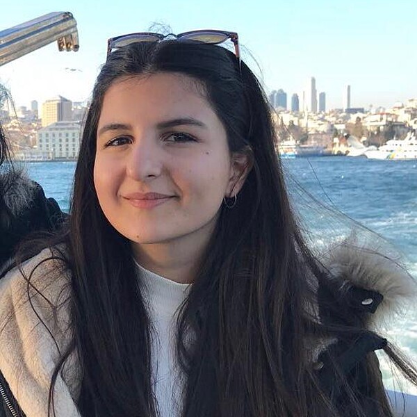 Deniz Özbay, (c) privat Porträt Deniz Özbay