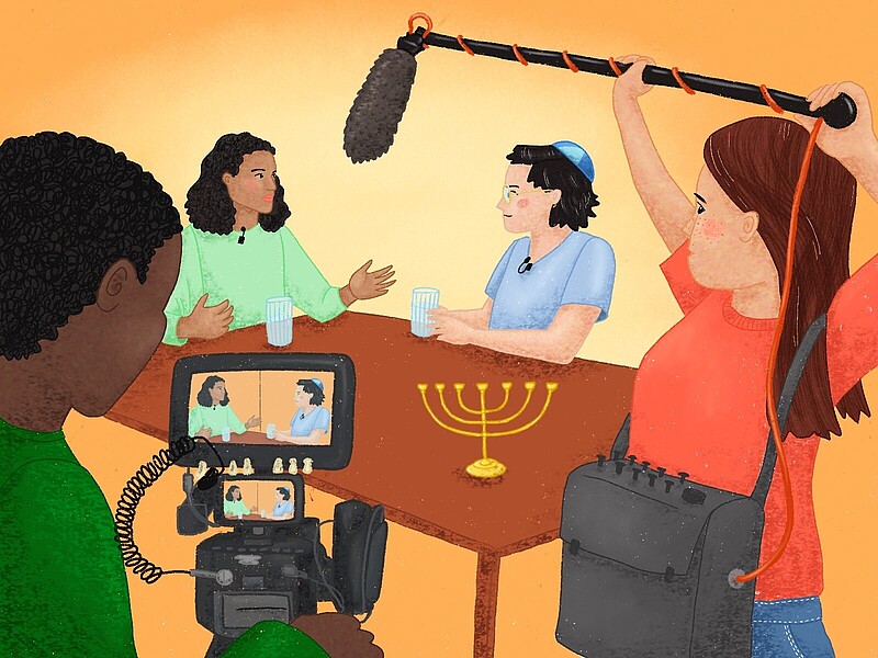 Illustration zwei Personen sitzen am Tisch, eine davon trägt Kippa, und werden von zwei Personen gefilmt